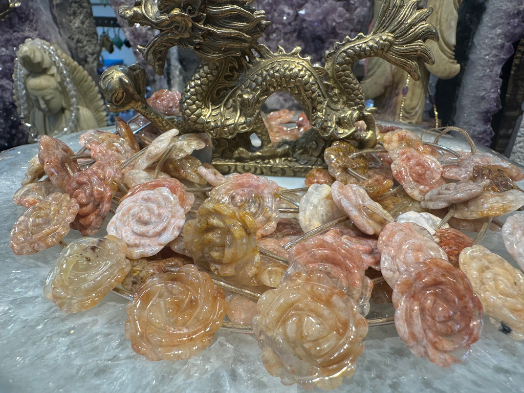 Flower agate 20mm carved rosebuds