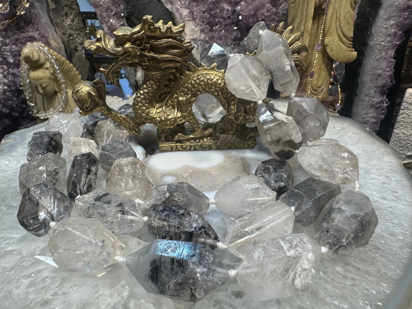 Tibetan quartz 25-35mm chunky gemstone