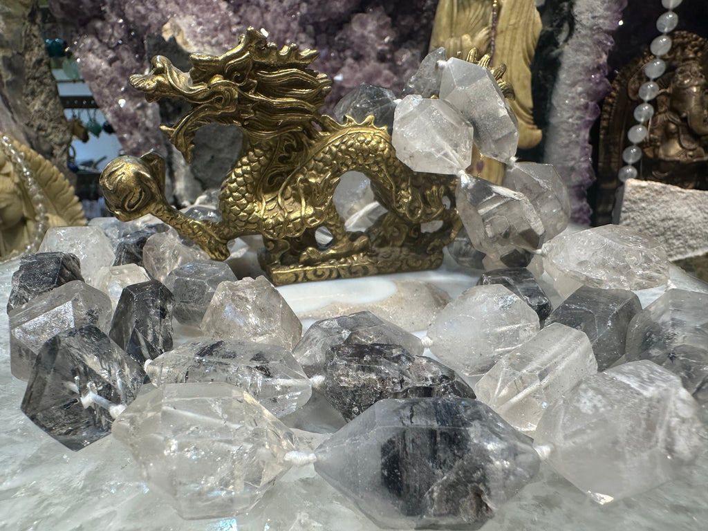 Tibetan quartz 25-35mm chunky gemstone