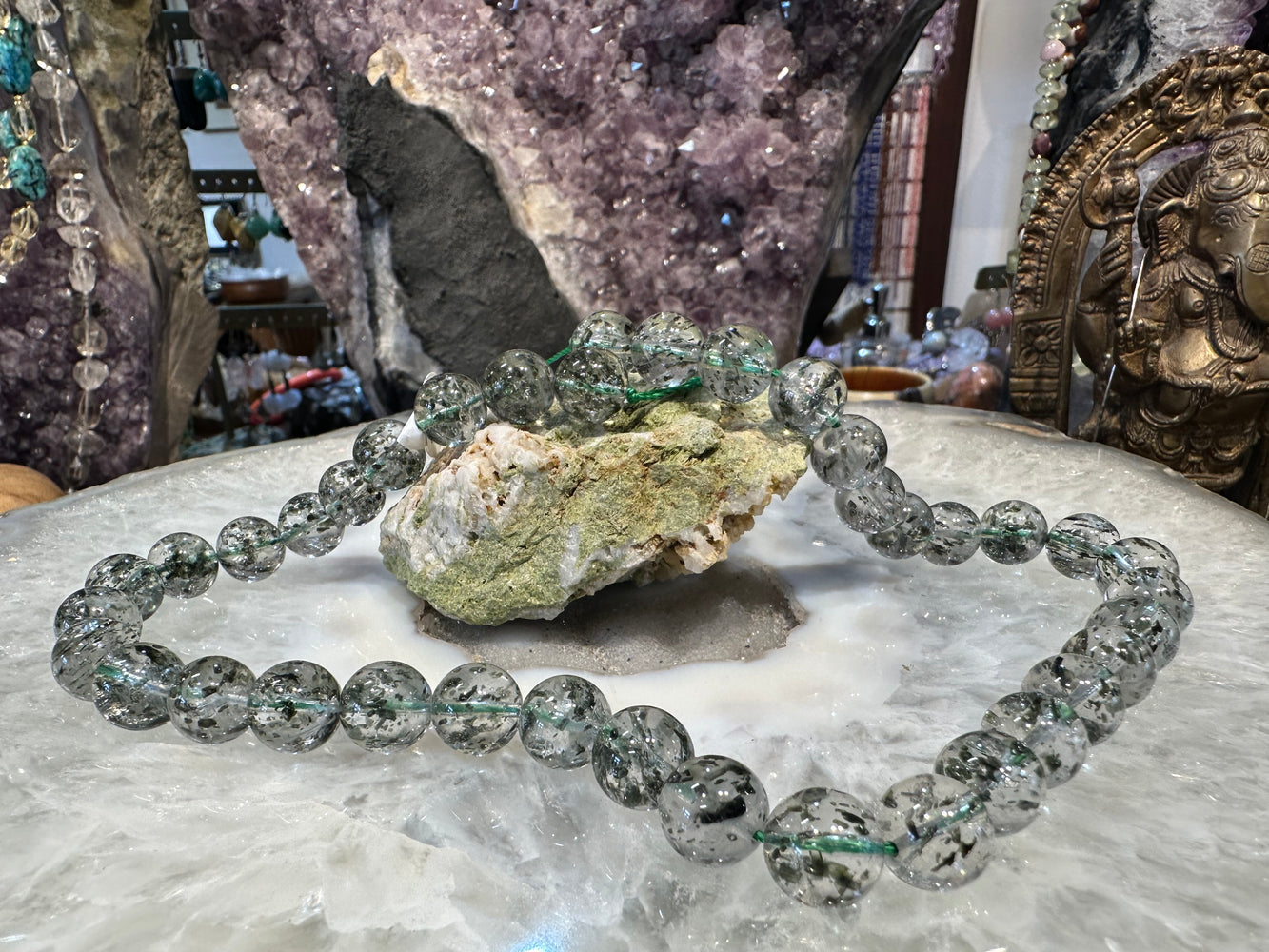 Green mica in quartz 10mm gemstone beads