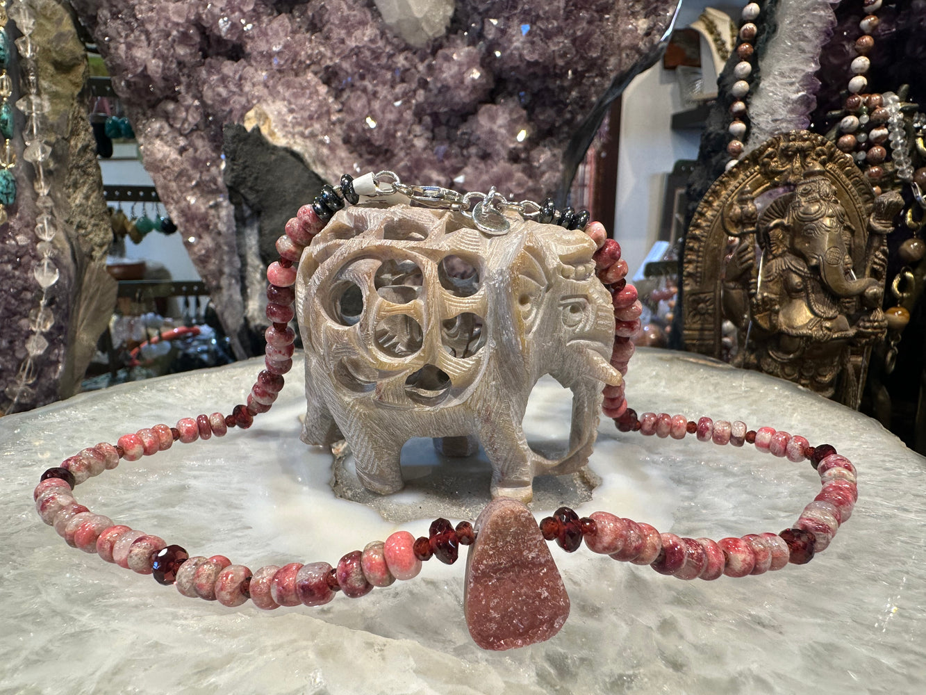 Beautiful Thulite & garnet gemstone necklace