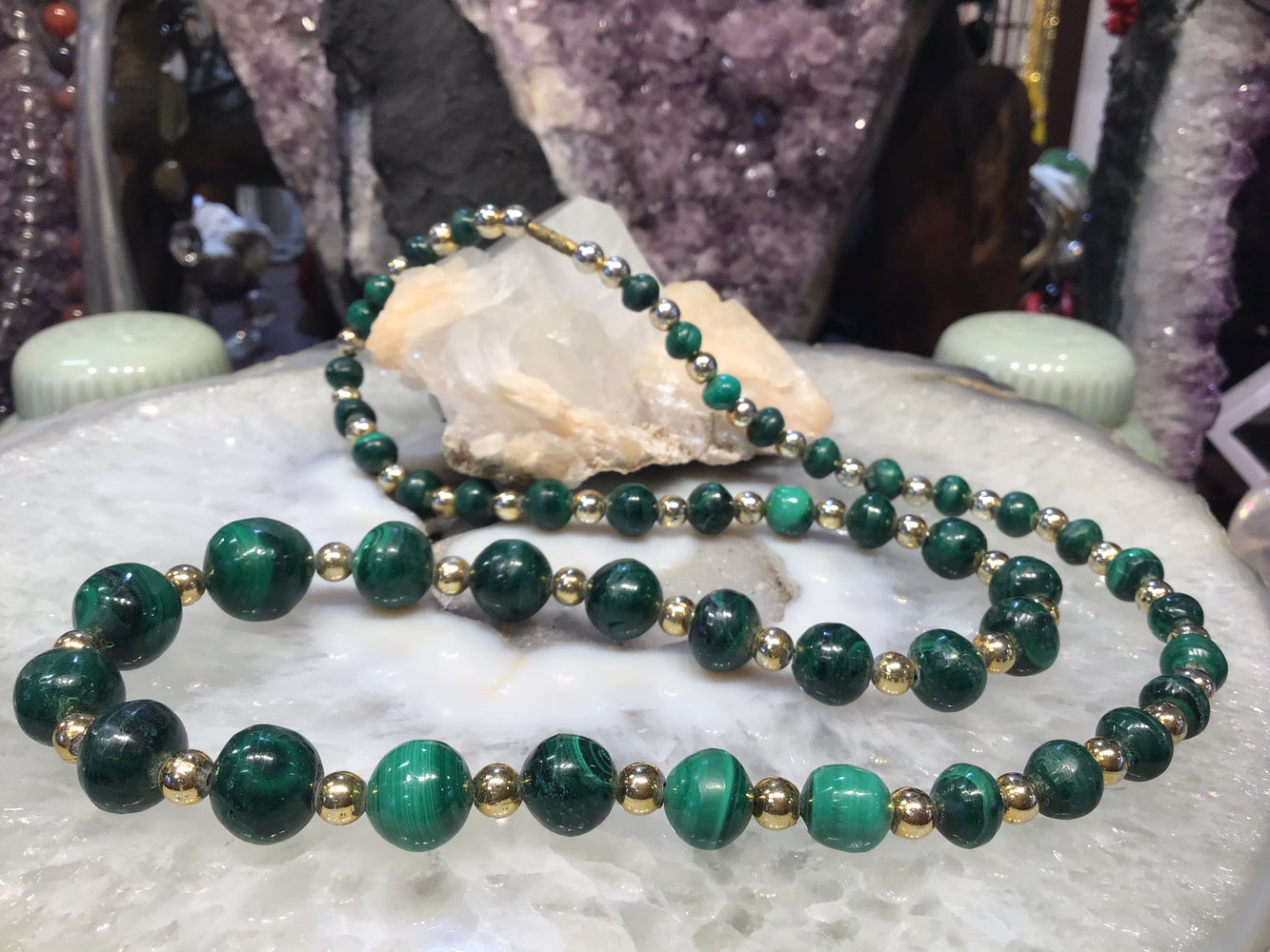 Vintage malachite gemstone necklace