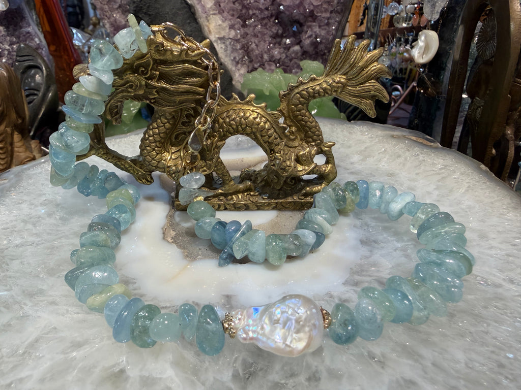 Beautiful Aquamarine & baroque pearl gemstone necklace