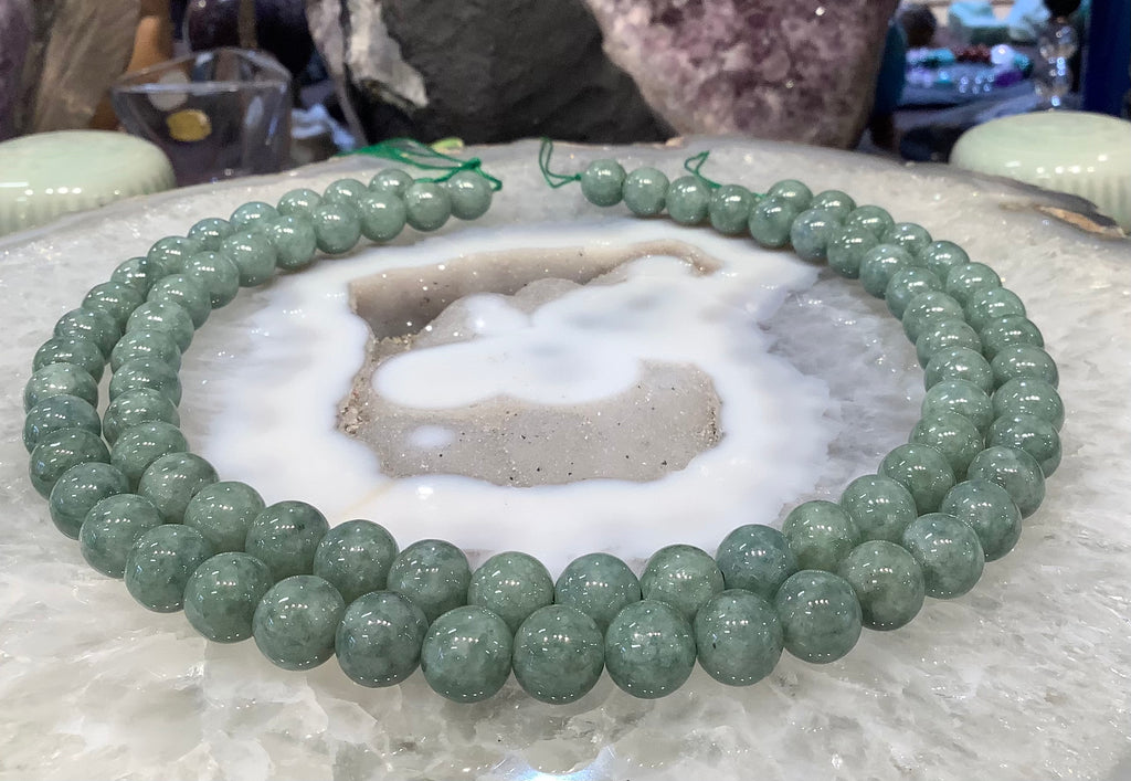 Beautiful green jadeite jade 10mm gemstones