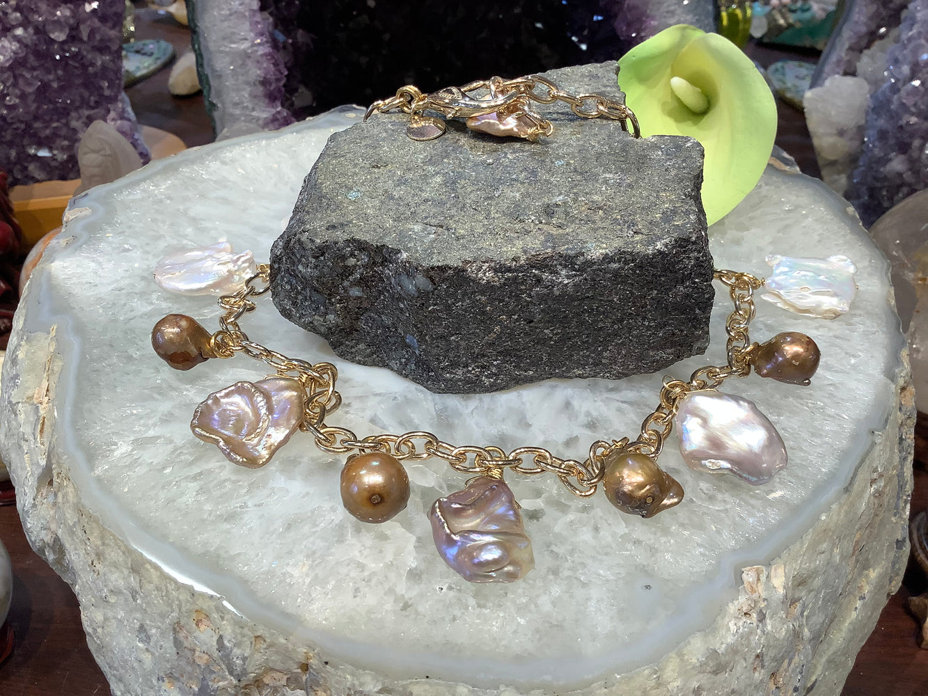 Freshwater pearl mixed pendant chain necklace