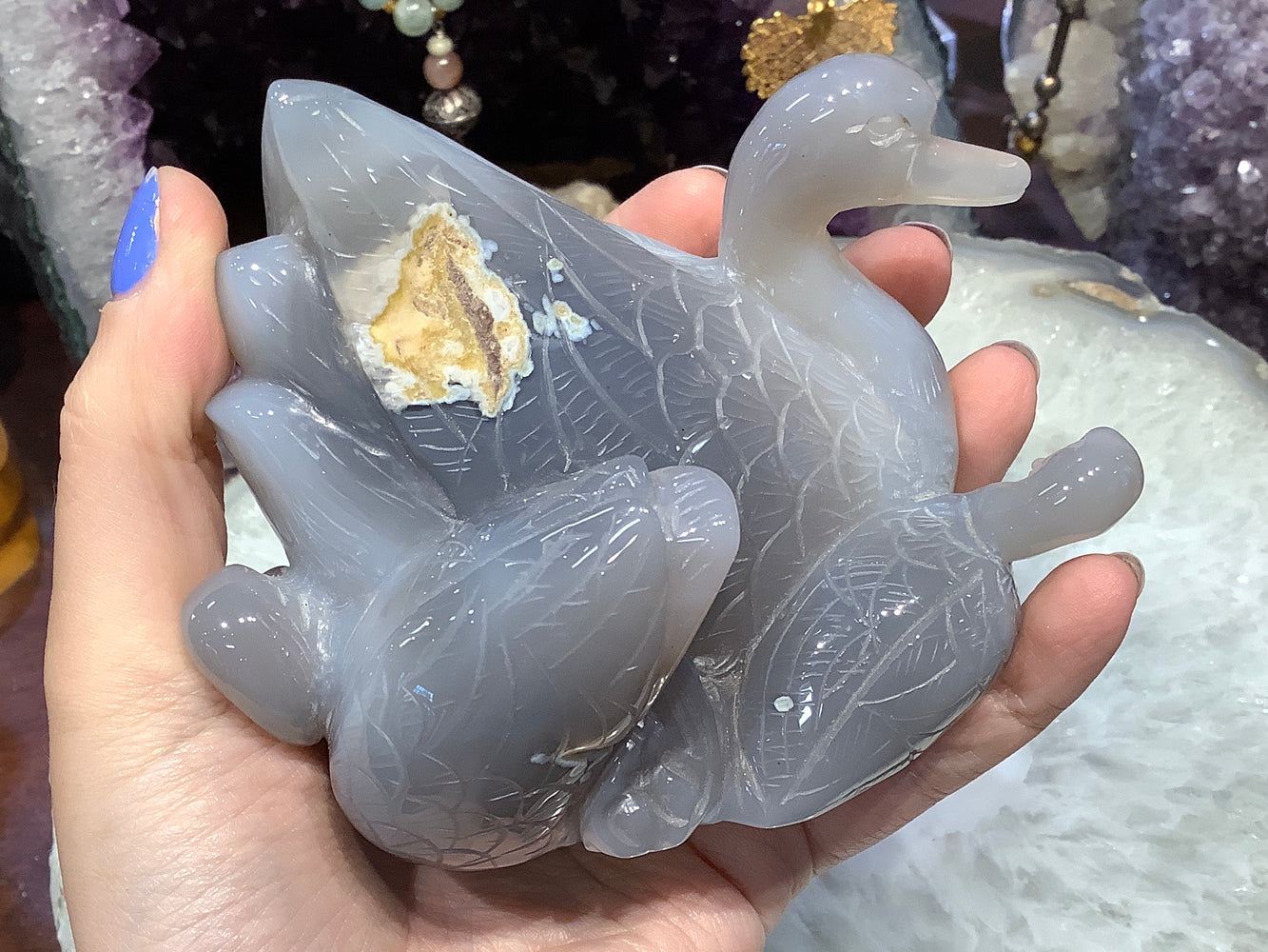 Grey agate swan family gemstone carving