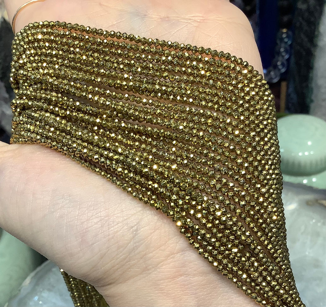 Golden pyrite 2.5mm faceted brilliant gemstones