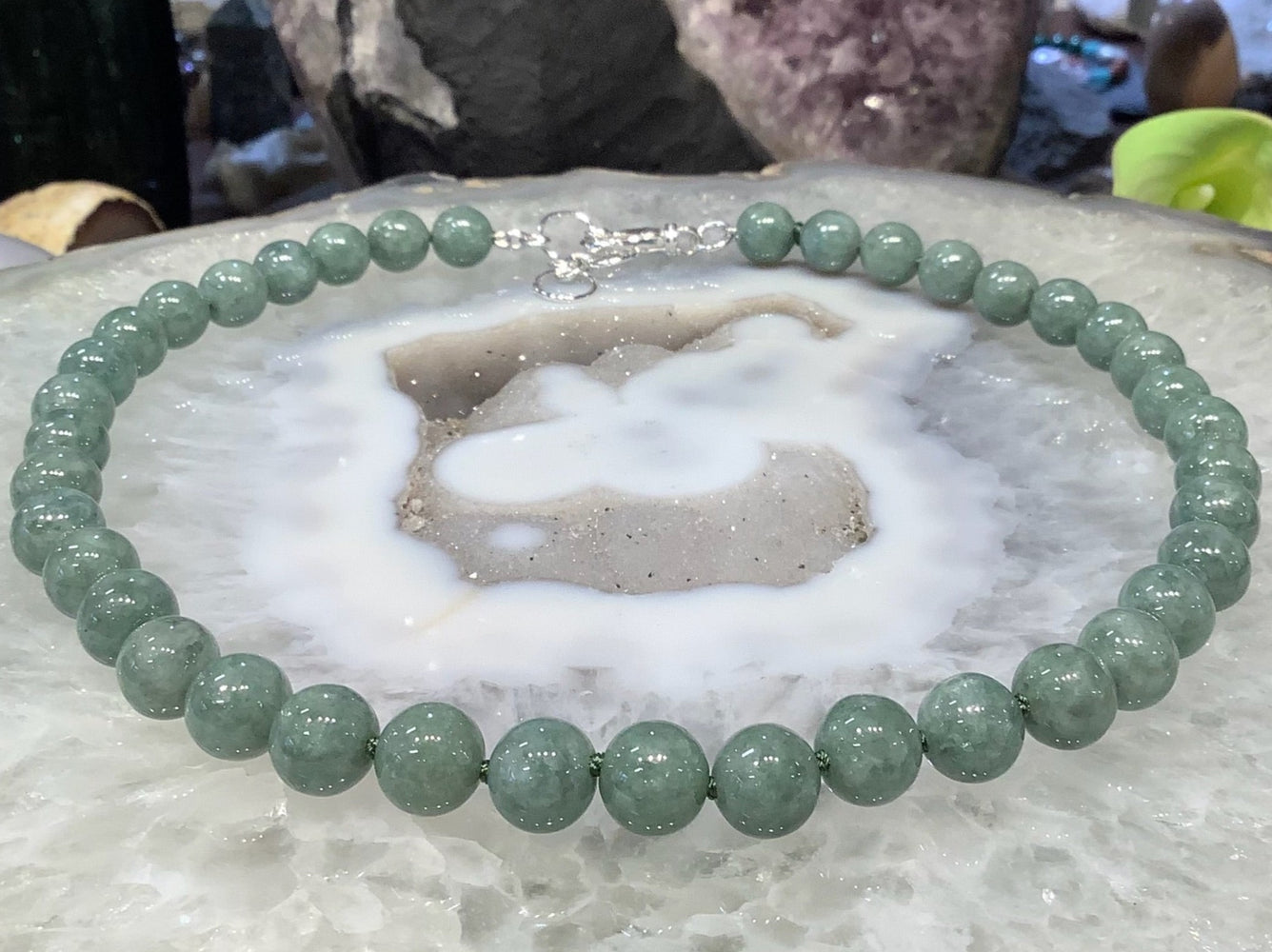 Beautiful Natural Green Jadeite Jade Hand Knotted Necklace