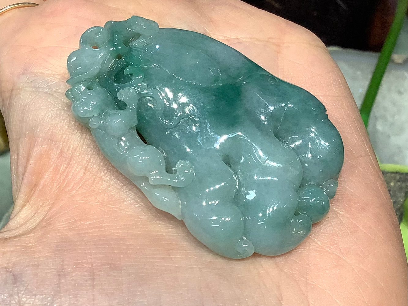 Beautiful Carved Green jadeite jade gemstone pendant