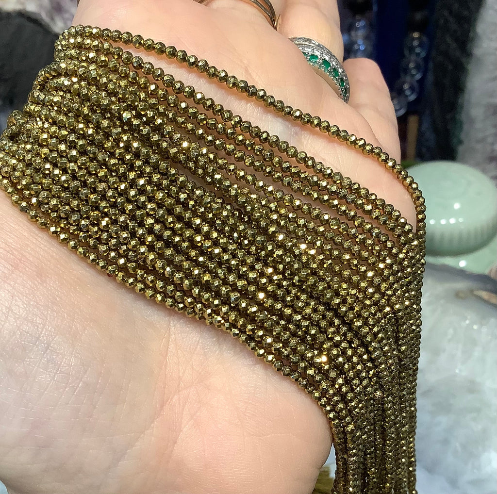 Golden pyrite 2.5mm faceted brilliant gemstones