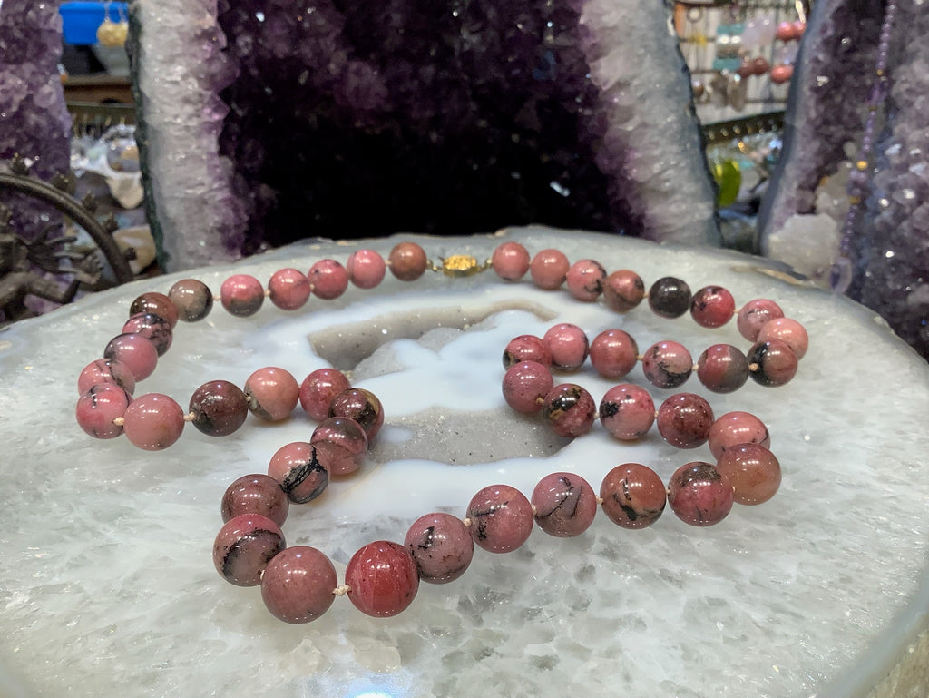 Stunning Vintage Pink Rhodonite Beads Knotted Necklace
